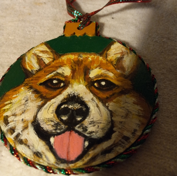 Handpainted,handmade on wood corgi breed dog ornament. Great keepsake ornament - Picture 2 of 2